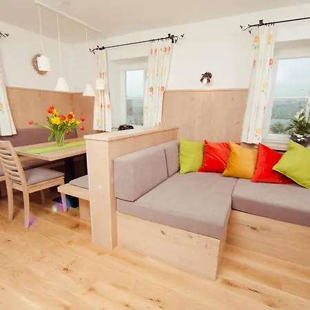 Farm stay Serner Am Zell am Moos