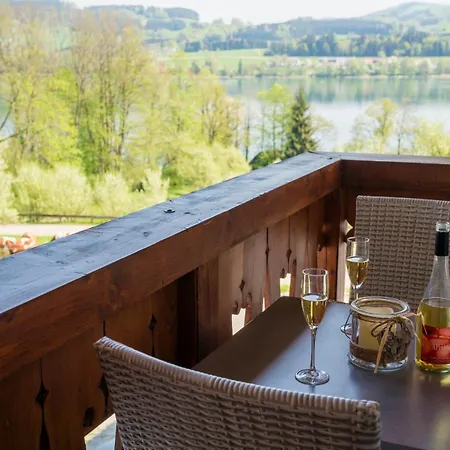 Serner Am 沼泽附近策尔